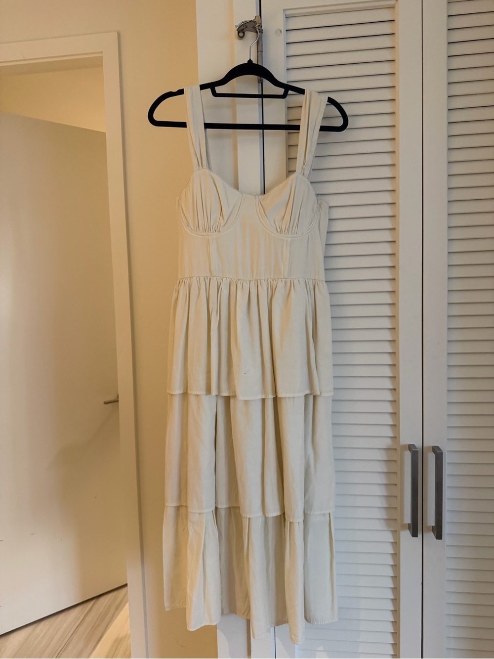 WeWoreWhat Cream Tiered Maxi Dress with Bust Detail